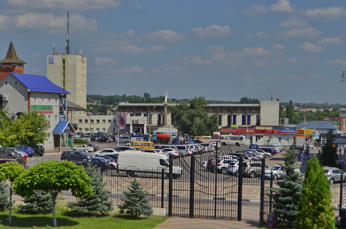 Центр города лиски. Город Лиски. Воронеж город Лиски. Рынок г Лиски. Лиски город есть море.