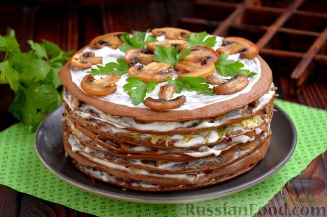 печень куриная, яйца, лук репчатый, молоко, мука, соль, перец молотый, масло растительное, шампиньоны, майонез, сыр твёрдый, чеснок, зелень укропа, зелень петрушки