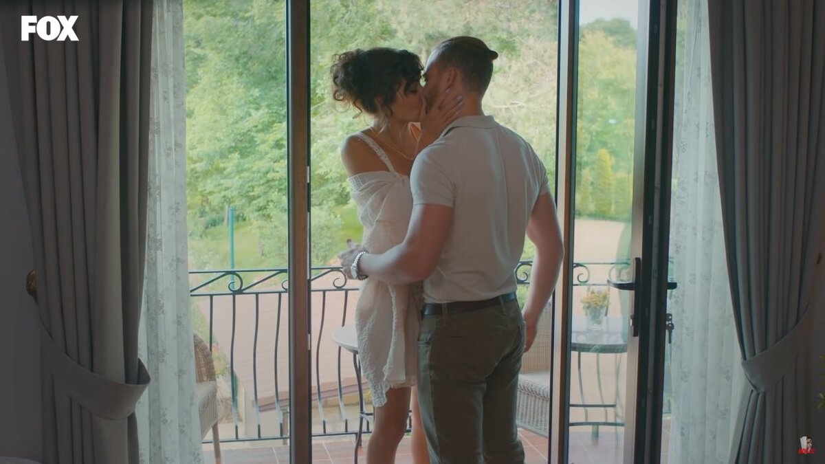 Кадр из сериала «Постучись в мою дверь», Турция, 2020 год