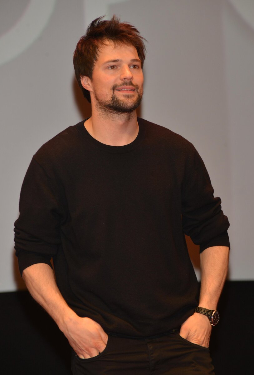    Данила Козловский