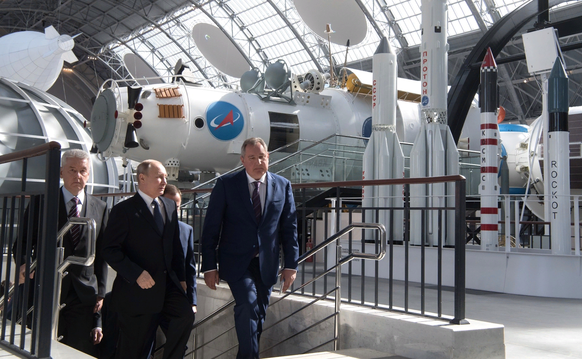 Фото с сайта: https://www.2do2go.ru/events/287525/onlain-proekt-kosmicheskaya-derzhava-rossiya