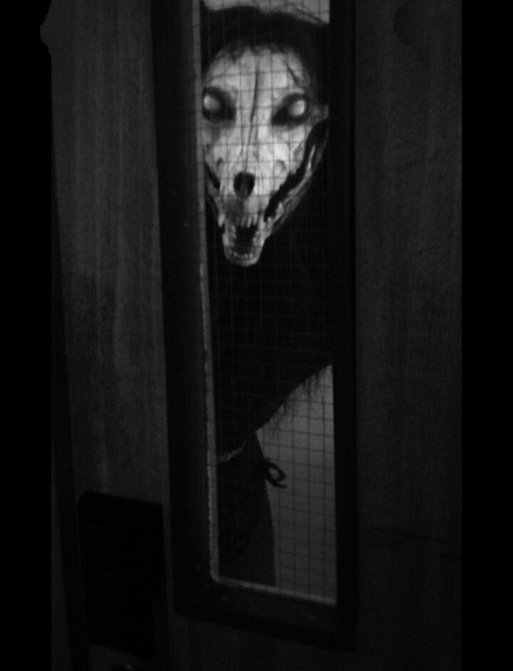 Тварь в окне