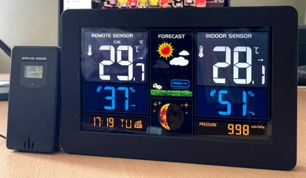 Домашняя метеостанция с цветным экраном и Wi-Fi. Обзор HIPER IoT Weather Station P12