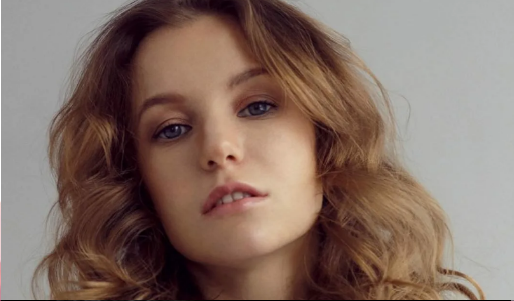 Актриса Полина Филоненко