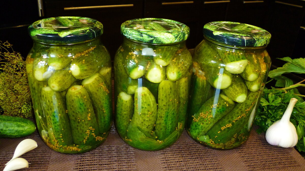 Маринованные салатные огурцы