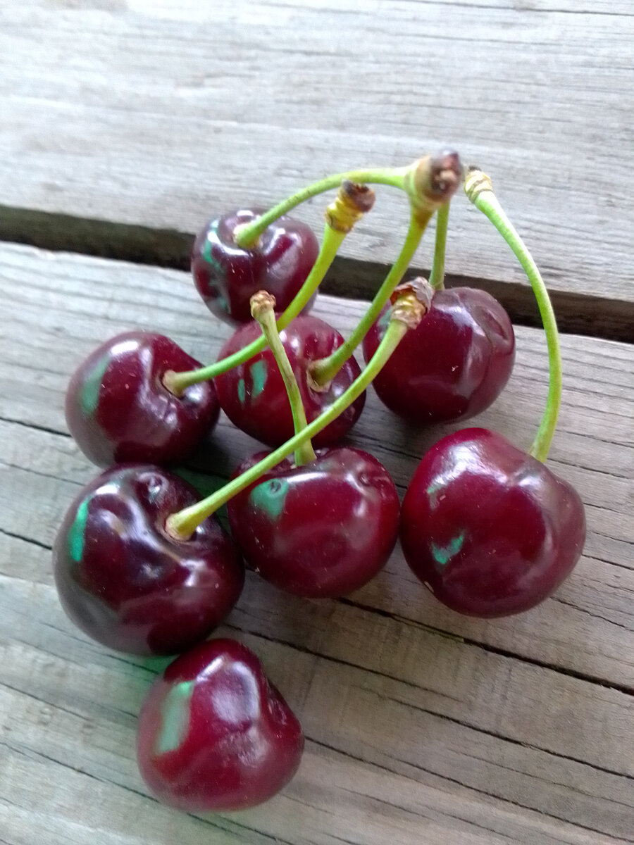 Всем черешни и здоровья