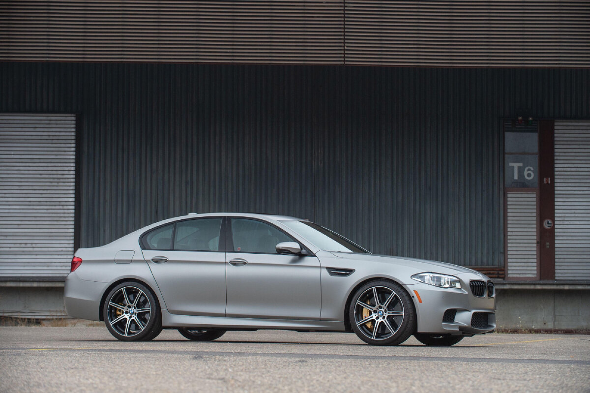 “BMW M5 F10”
