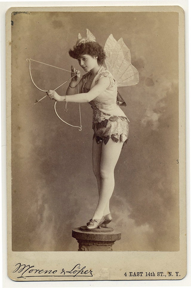 Танцовщицы бурлеска XIX века 
