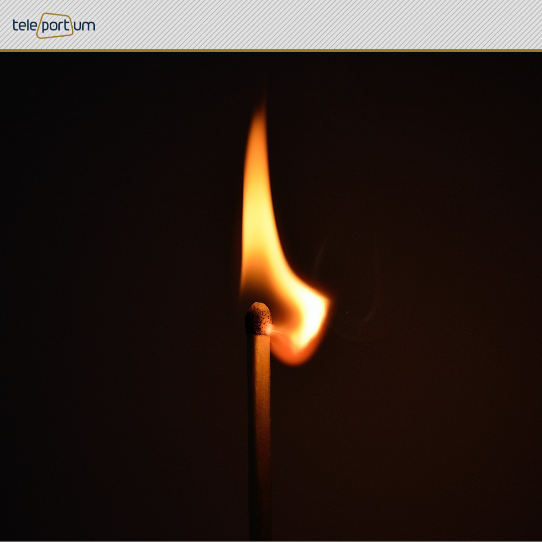 Картинка из интернета. Сделано с помощью Canva. Логотип #телепортум такси