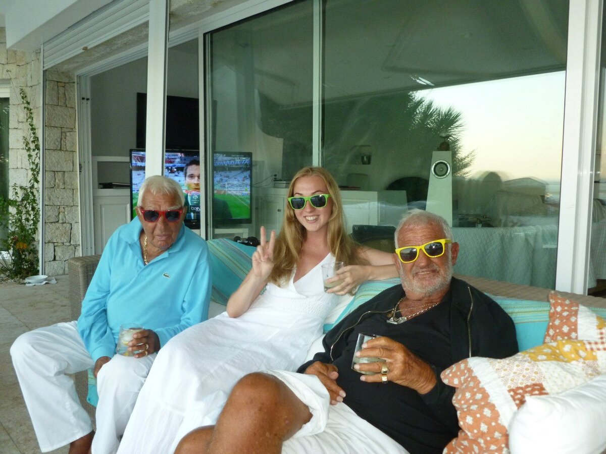 Елена с Бельмондо