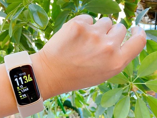 Рейтинг фитнес браслетов 2023 цена качество