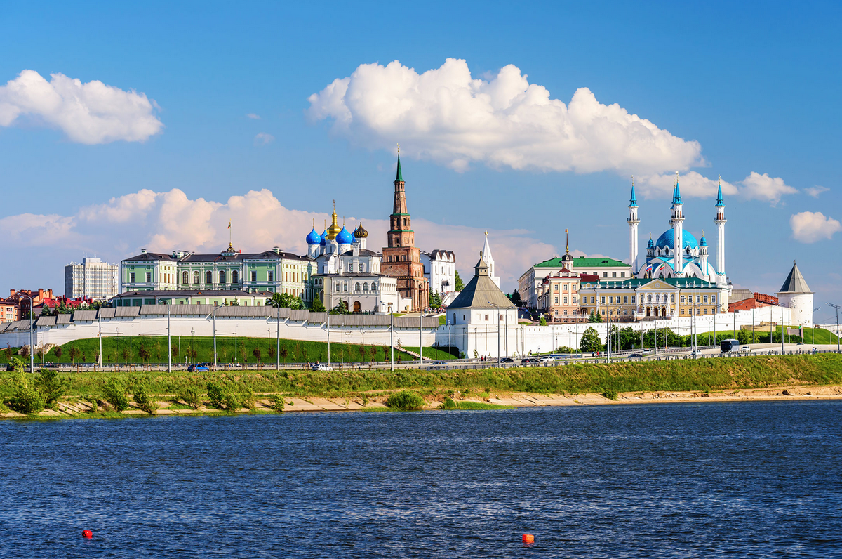Вид на Казанский кремль с правого берега реки Казанки. Источник фото: b2b.ostrovok.ru