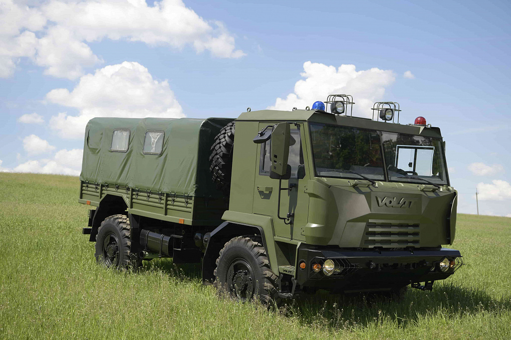 Узнал, что белорусы уже много лет выпускают наследника ГАЗ-66 «Шишига». Это  МЗКТ-500200 | Зато не в кредит | Дзен
