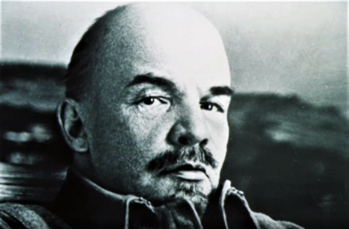 Кадр из документальной эпопеи ""В.И.Ленин. Страницы жизни" (1988)