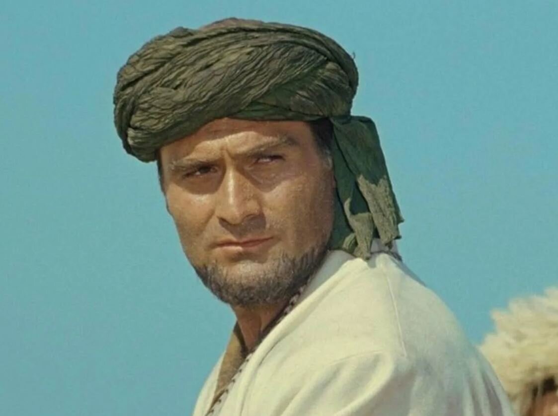 Кадр из фильма" Белое солнце пустыни" (1969). Кахи Кавсадзе в роли Чёрного Абдуллы 
