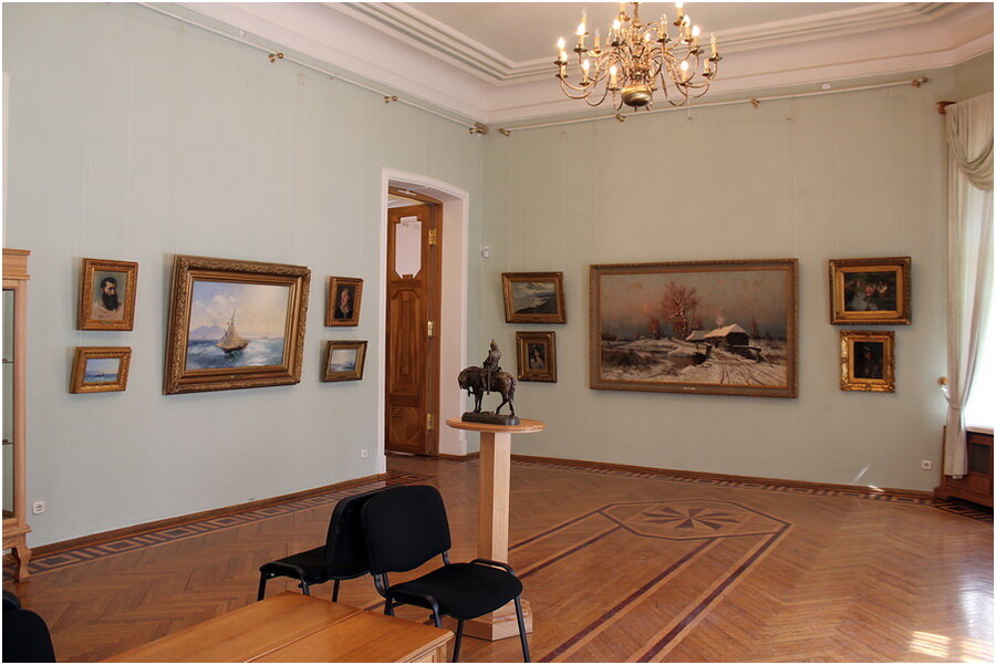 Как уже было сказано в первой части нашего рассказа, Красноярский государственный художественный музей имени Сурикова является одним из самых крупных и имеет богатейшую экспозицию, для расположения...-1-2