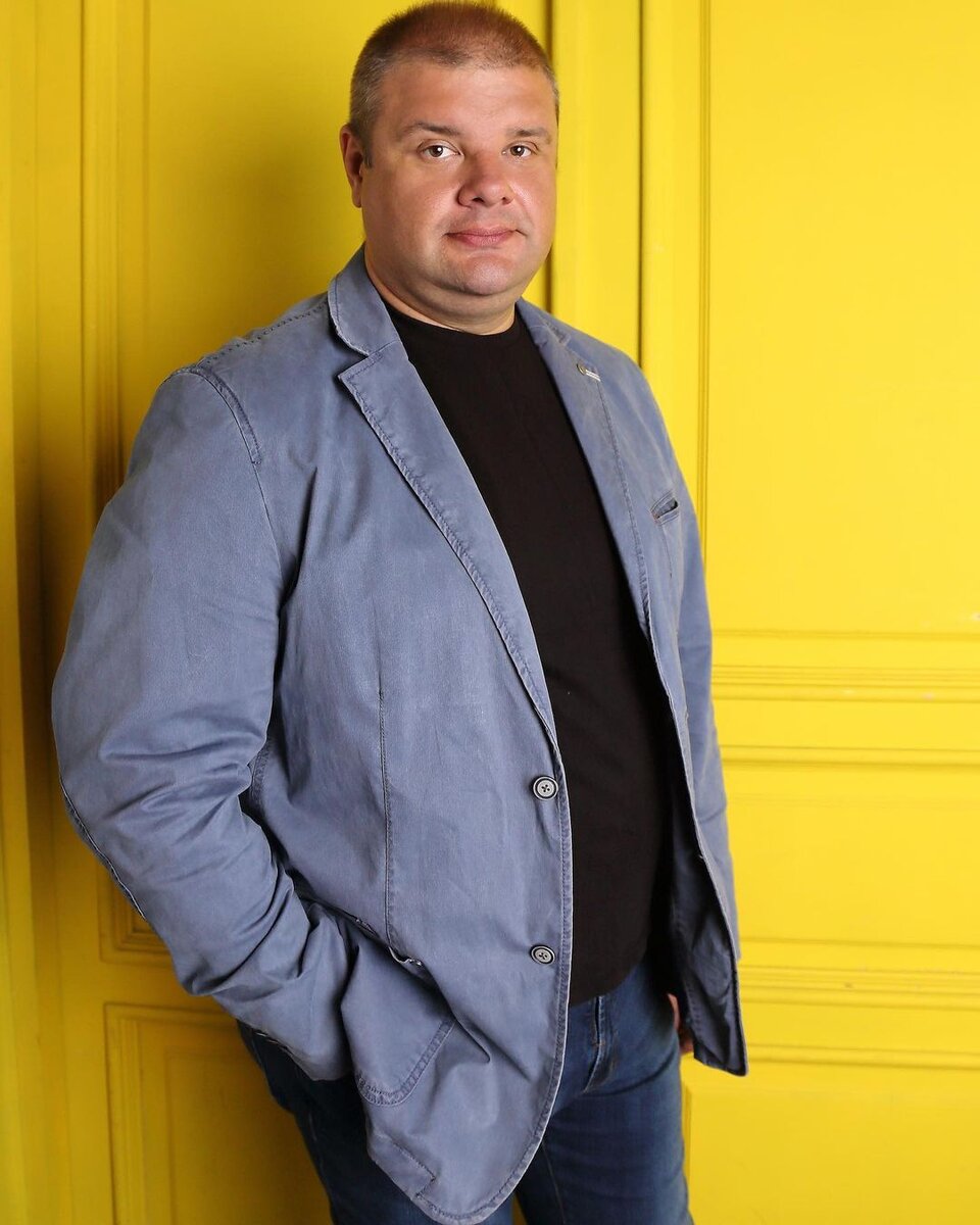 Александр Гришаев - автор и ведущий проекта "Будем менять", бессменный ведущий "Школы ремонта" на ТНТ