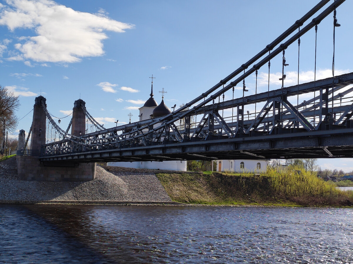 Цепные мосты через реку Великая