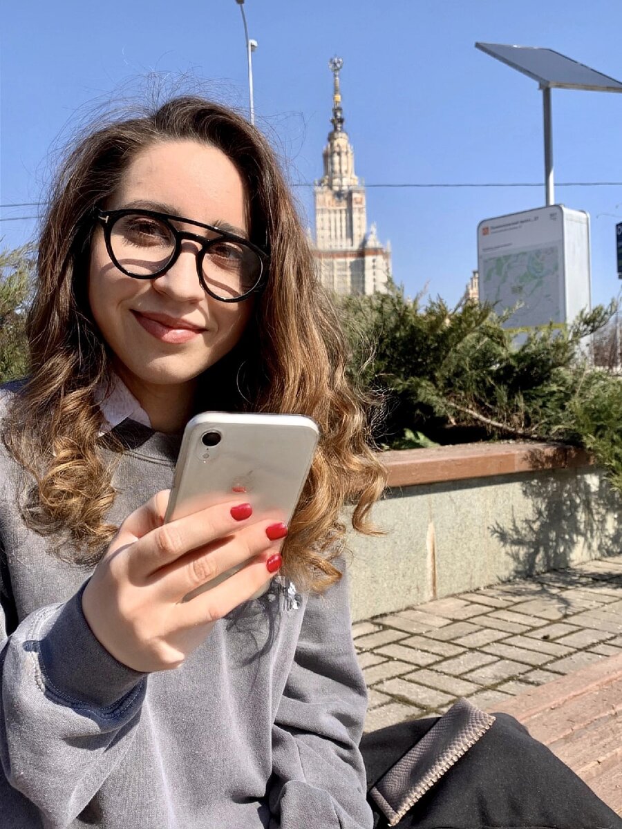 Айгуль - блогер, писатель, журналист