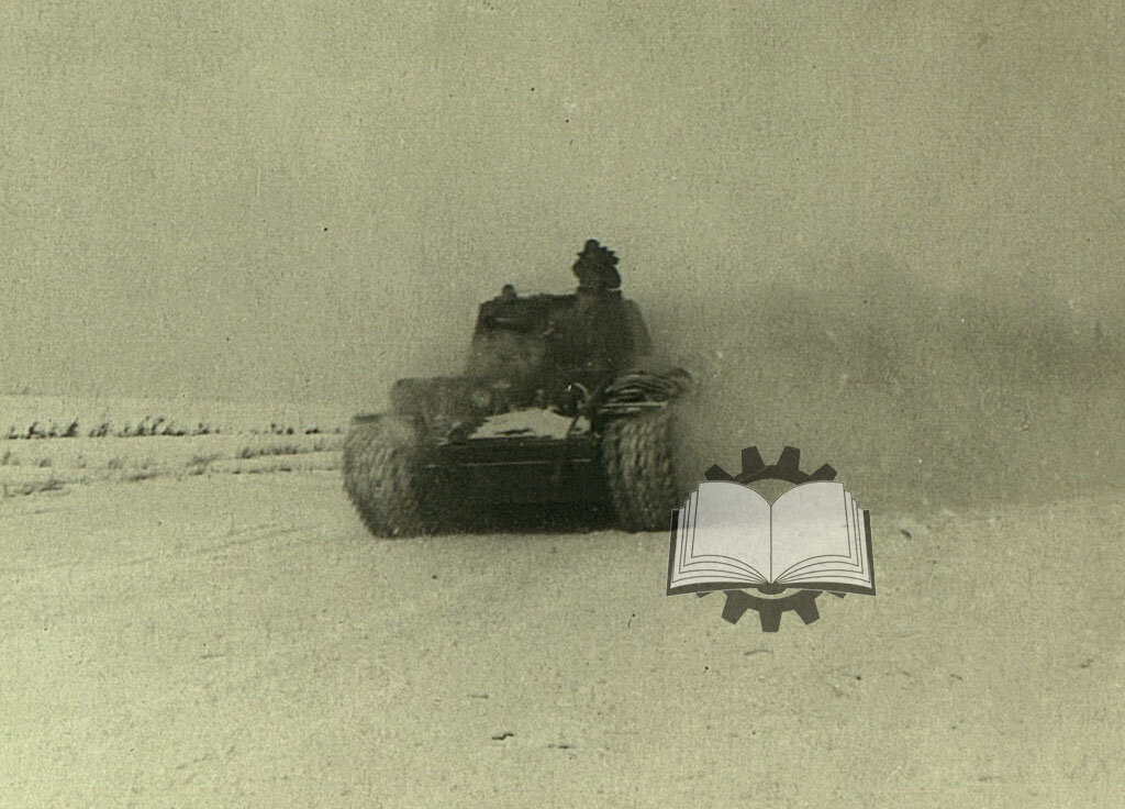 Первая попытка ускорить КВ-1 была предпринята в начале 1942 года, но оказалась неудачной.