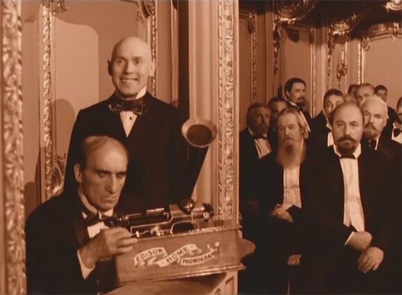 Эпизод из к/ф"Про уродов и людей" (1998).