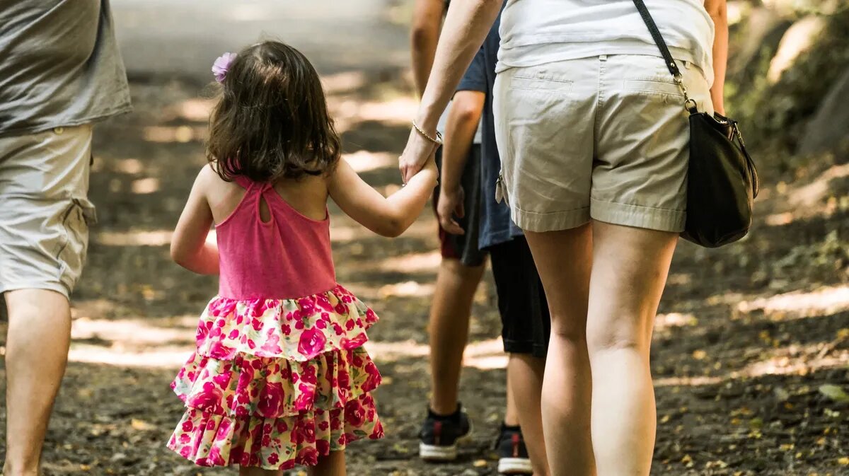 Многодетные семьи нередко входят в число уязвимого населения страны. Фото: Pxfuel.com