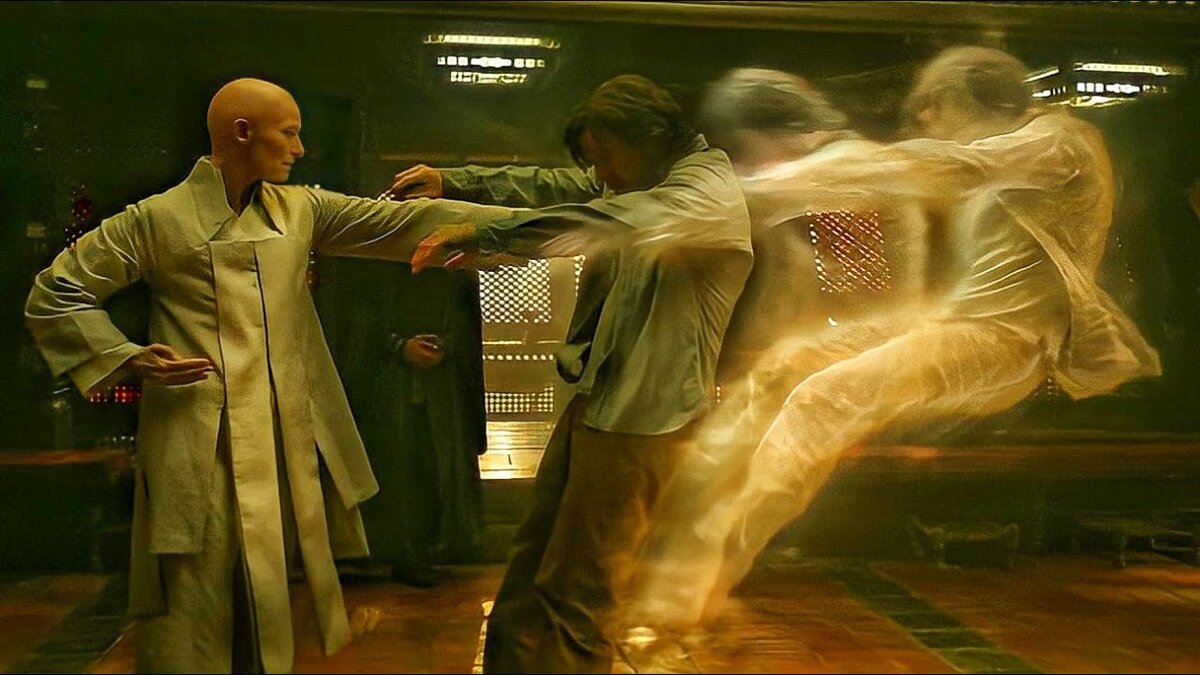 Кадр из фильма "Доктор Стрэндж" 