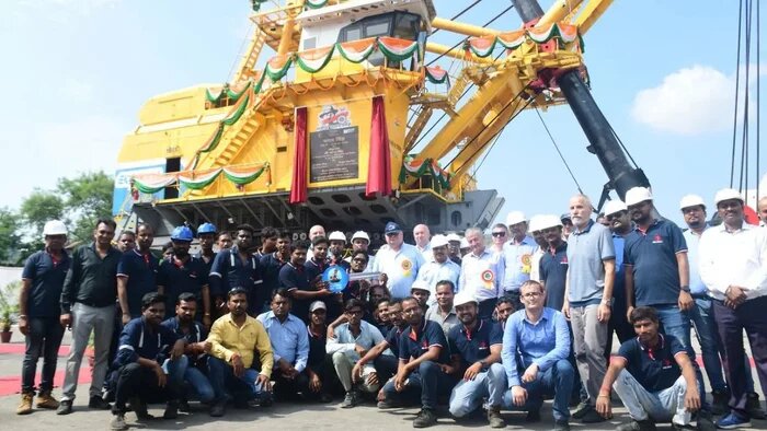 Фото с церемонии ввода в эксплуатацию