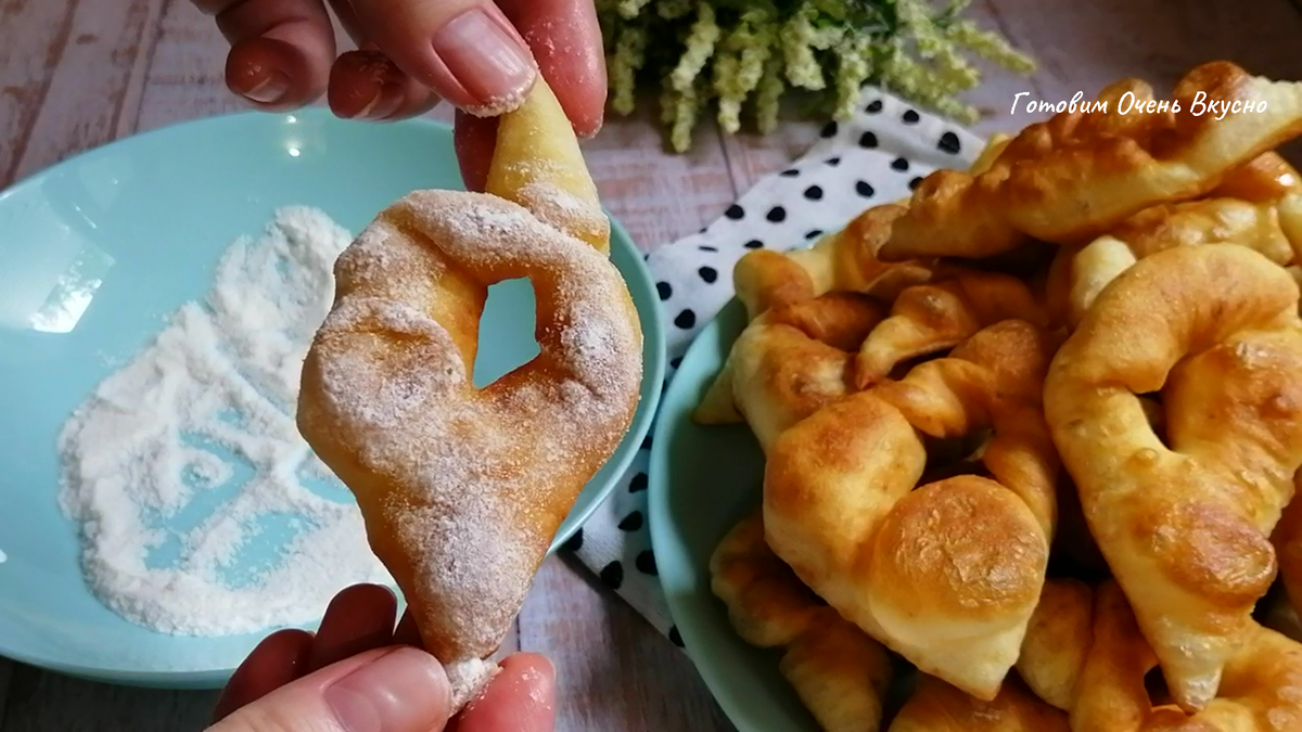 Воздушные, ароматные и невероятно вкусные плюшки на кефире. Они даже  остывать не успевают, так быстро их сметают со стола | ГОТОВИМ очень ВКУСНО  | Дзен