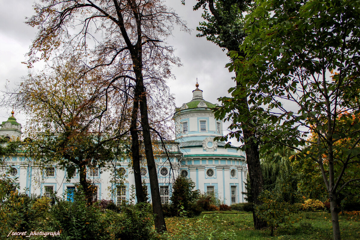 Храм Сошествия Святого Духа на Лазаревском кладбище