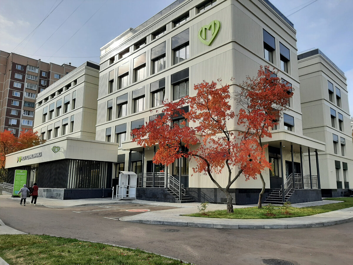 Вот оно. Выглядит современно и шикарно даже, на мой взгляд. Ниже будет ещё много фото, внутри в т.ч.