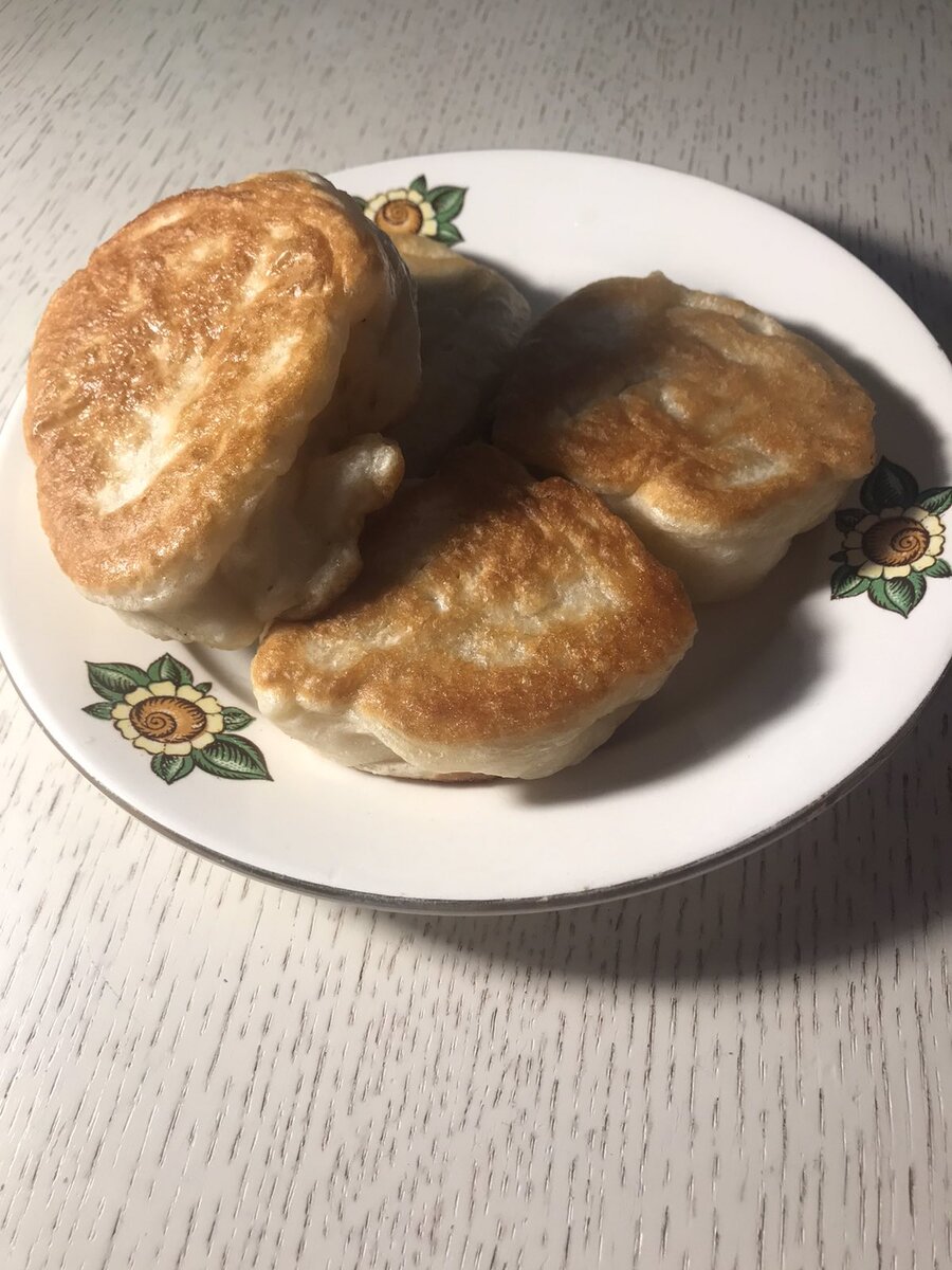 Сразу вспоминаю детство, школу, в столовой нам подавали с вареньем и чаем. Эххххх