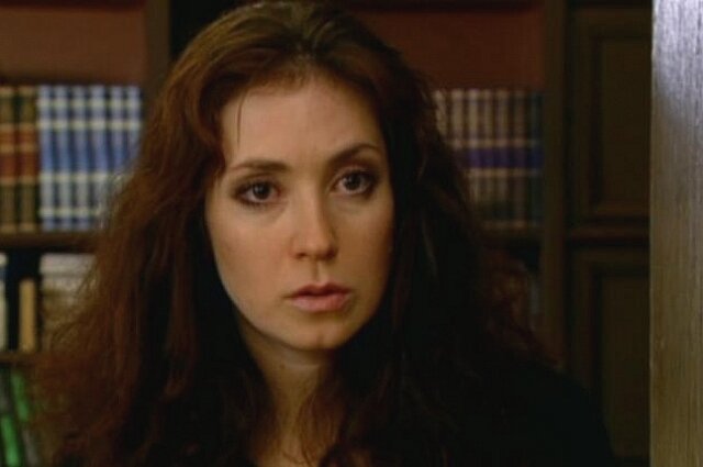    Анна Большова. Кадр из сериала «Ермоловы» (2008)
