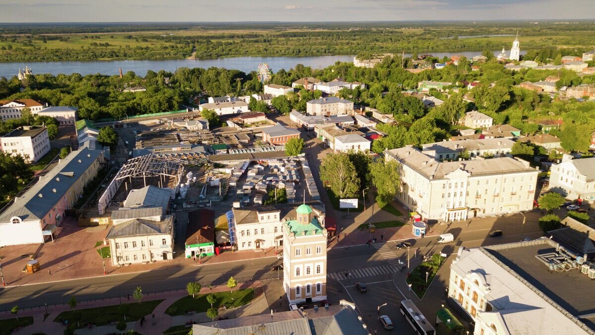    Вид на Муром. На переднем плане - Водонапорная башня© Depositphotos.com / Jim_Filim