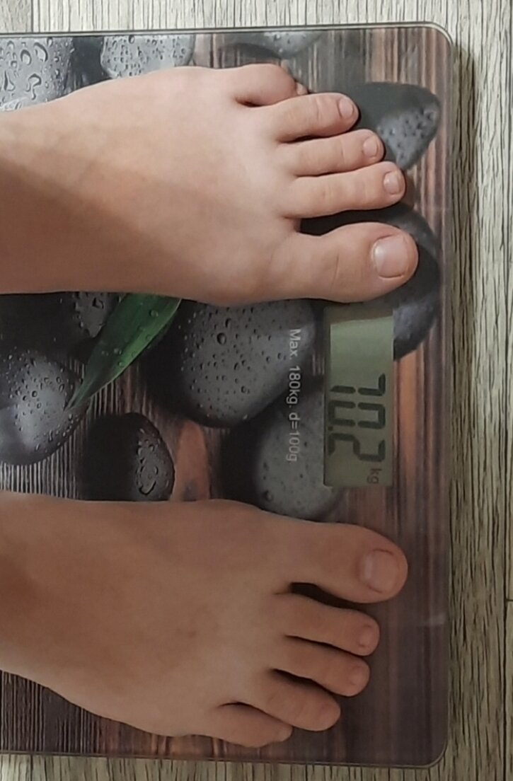 Вес не изменился.  Такой же как вчера.