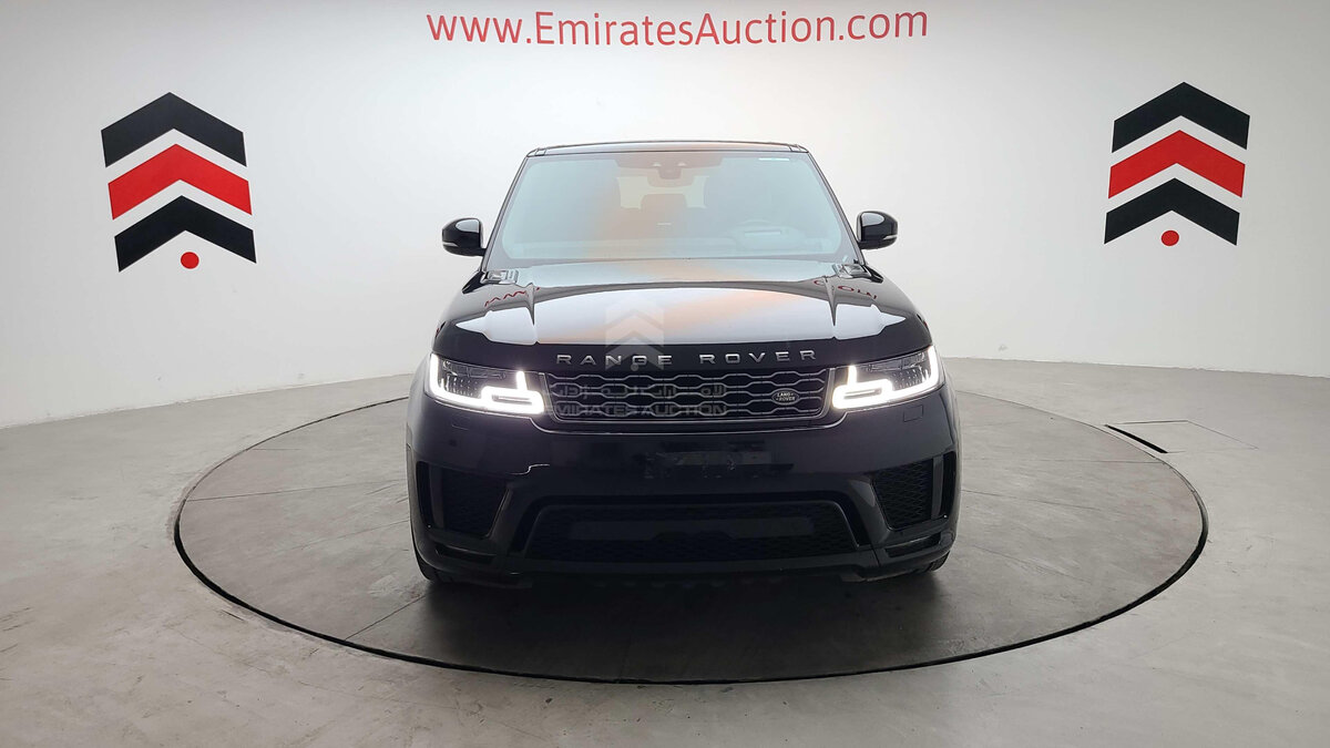 Range Rover Sport 2020 продан вчера в Дубаи на Emirates Auction