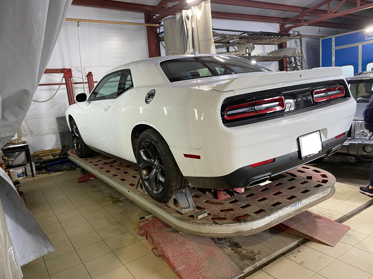 Редактировать галереюDodge Challenger готов к антикору