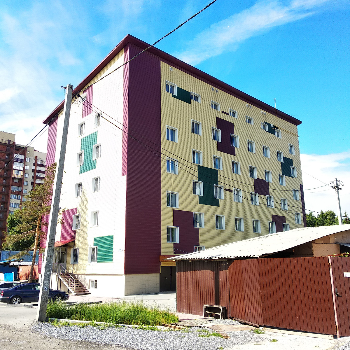 Вот как выглядят у нас современные доходные дома. Июнь 2021.