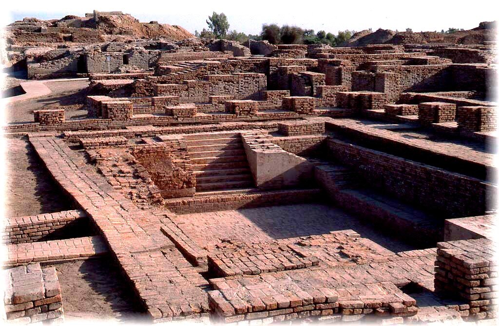 Фото и иллюстрации взяты из открытых источников и принадлежат их авторам 