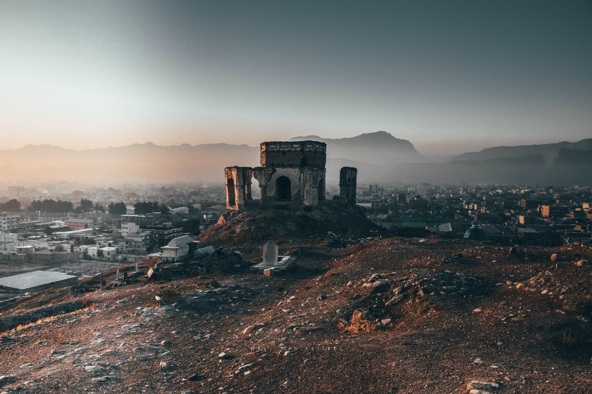 Из самого Афганистана в Иран и Пакистан хлынул огромный поток беженцев.  