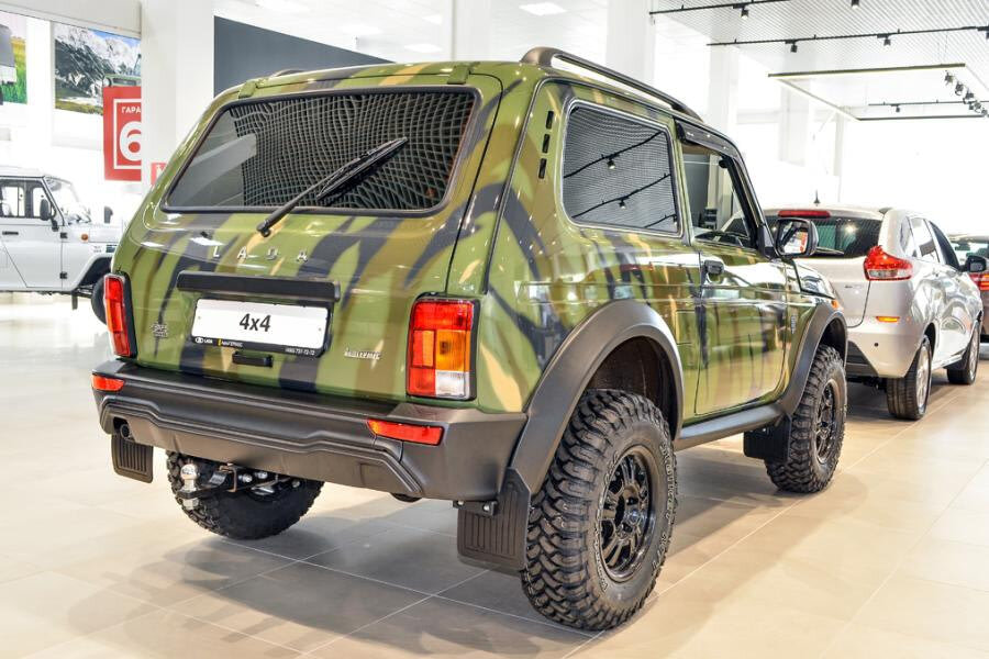 В этой статье пойдёт речь о NIVA LEGEND BRONTO. Автомобиль почти за 1.5 миллиона рублей.-2