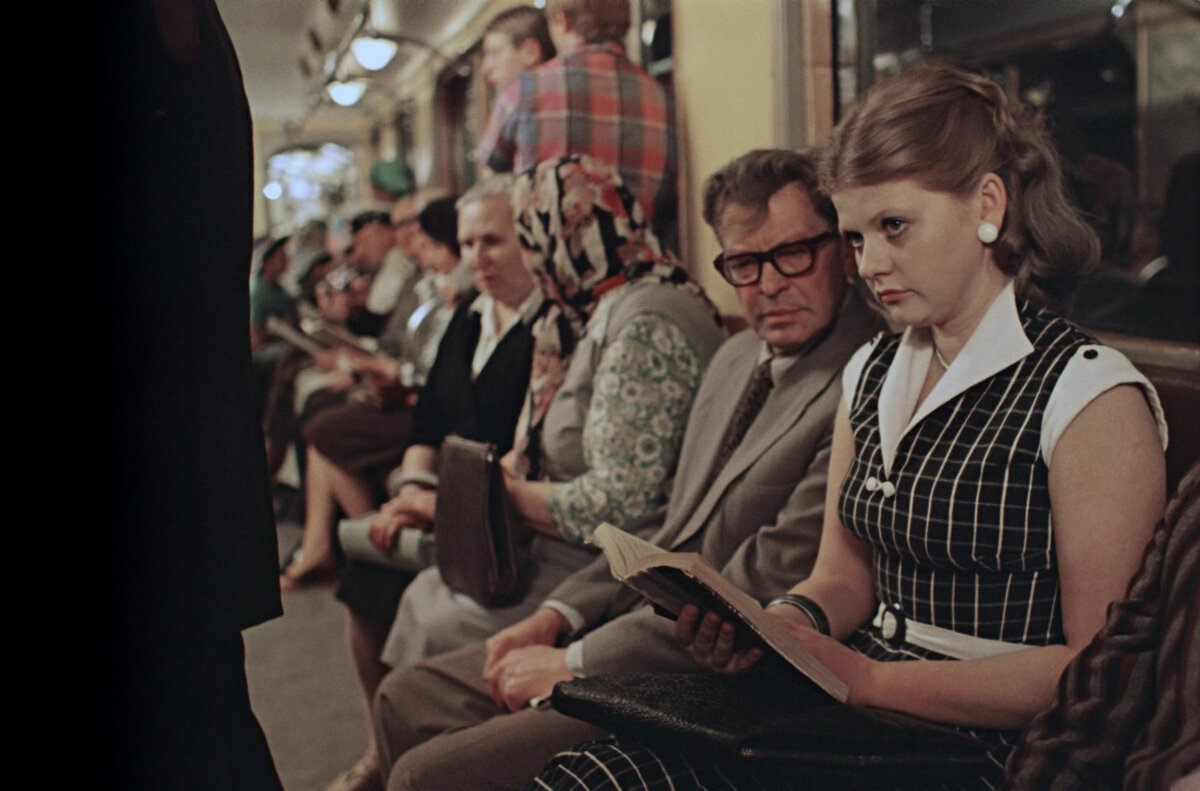 Скрин из кинофильма "Москва слезам не верит" (yandex.ru)