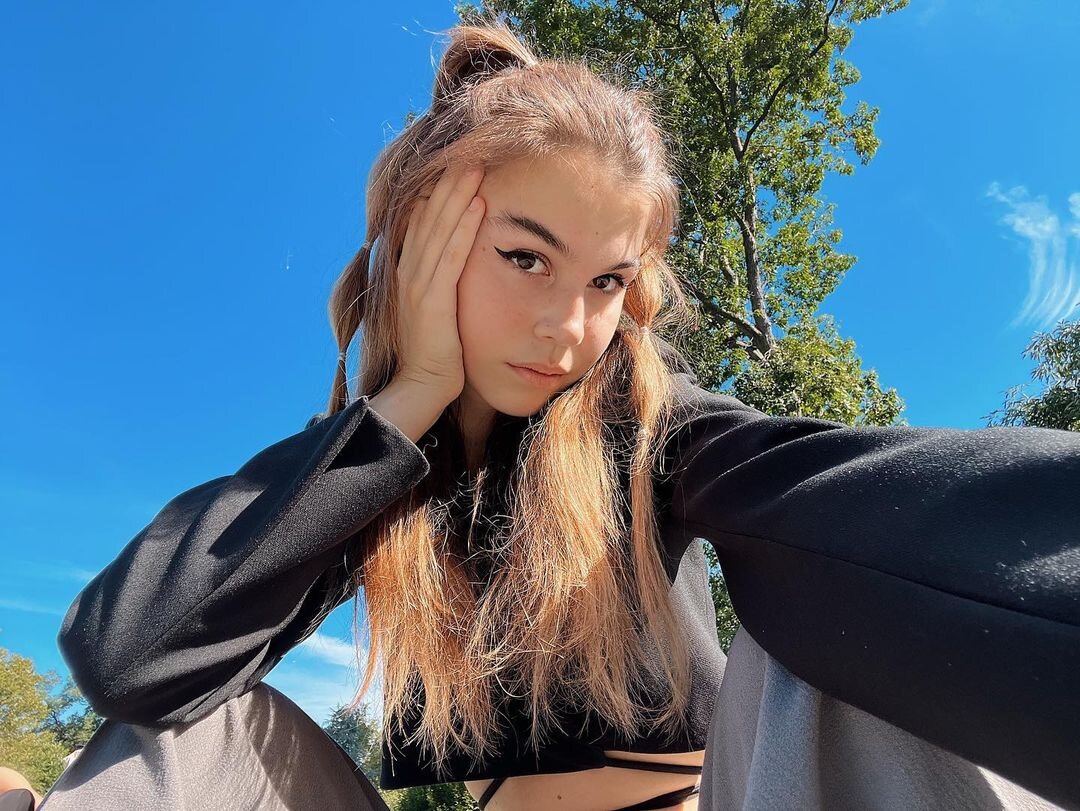    Алина Белькевич живет в Нью-ЙоркеСоцсети Алины Белькевич