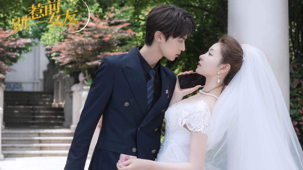 Вот так и столкнулись, напоминает примерно все)))