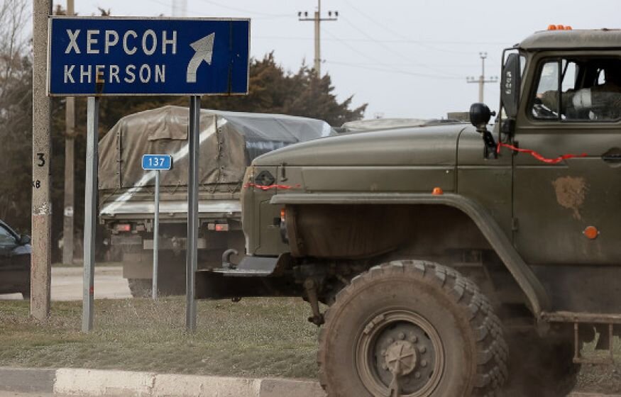    «Жертвовать людьми командование не собиралось»: Военный аналитик рассказал, что будет после выведения войск из Херсона