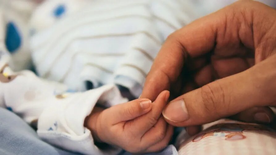 «Ребенок будет сниться, ходить за тобой»: как российские врачи отговаривают от абортов