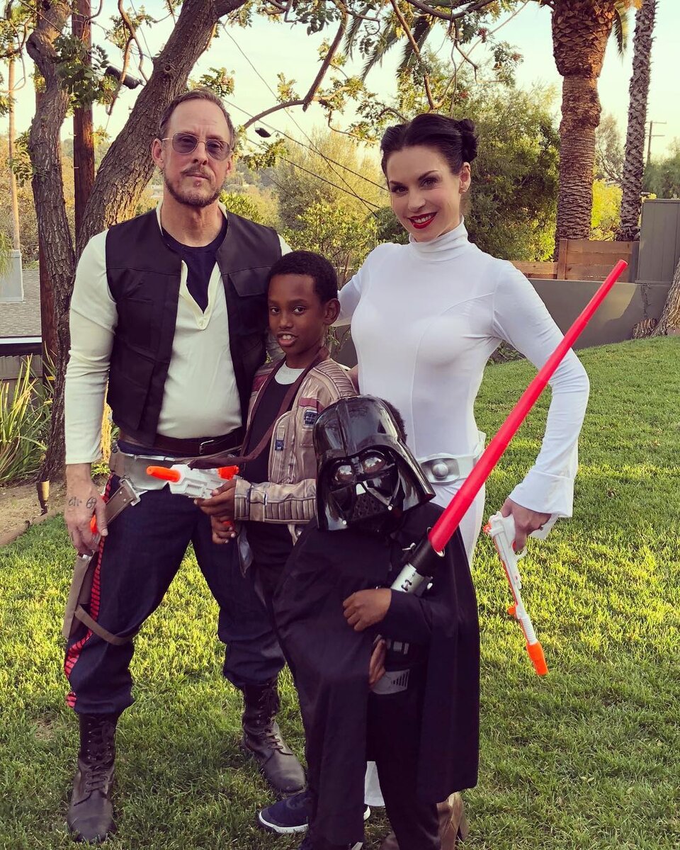    Джиллиан Лорен с семьей