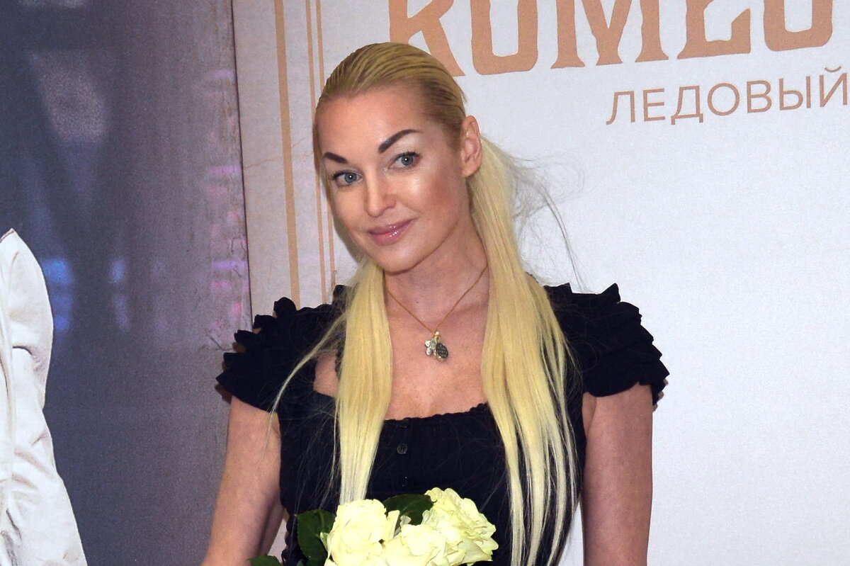     «Он похож на Николая II»: Анастасия Волочкова перестала скрывать личность избранника