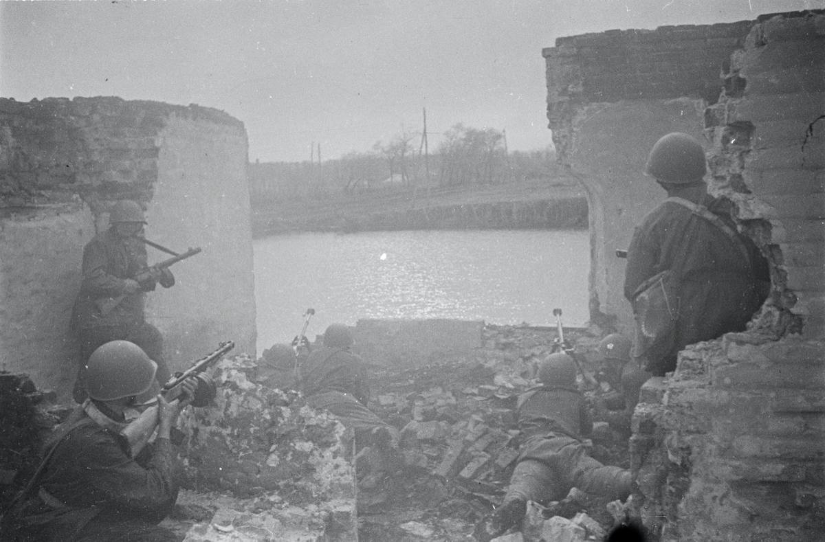 Во второй половине 1942 года фактически решалась судьба страны… 