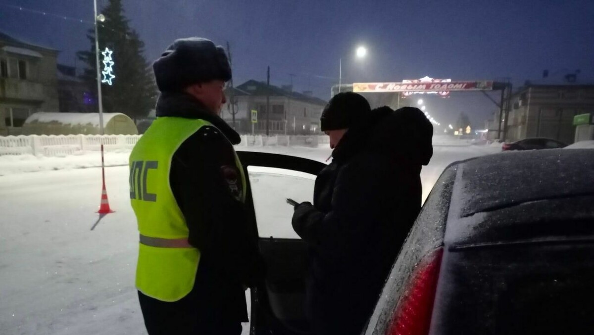     В ГИБДД по Тюменской области привели статистику опасных нарушений ПДД, из-за которых в 2022 году чаще всего случались аварии с ранеными или погибшими. Самое опасное нарушение — выезд на встречную полосу.